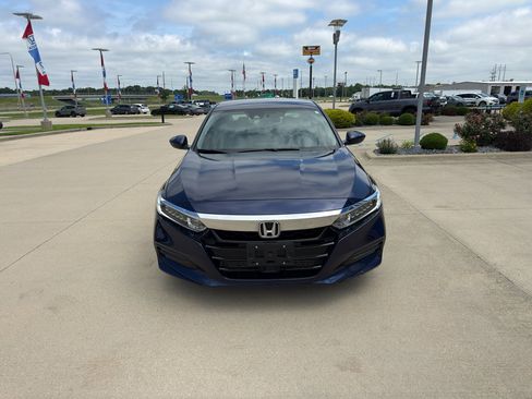 Used 2018 Honda Accord LX image 2