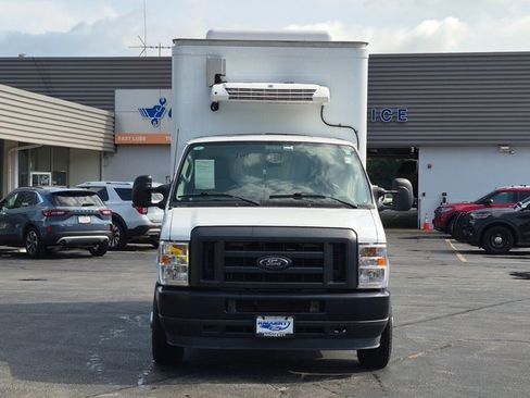 Certified 2024 Ford E-350 and Econoline 350 Super Duty w/ Power Windows & Locks Group RWD image 2