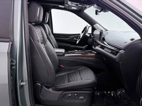Used 2023 Cadillac Escalade Sport Platinum AWD/4WD image 22