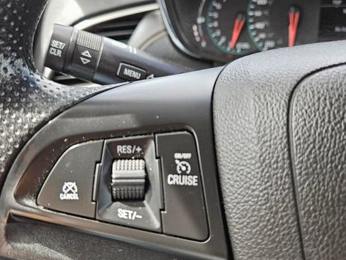 Used 2017 Chevrolet Trax LS w/ Fleet Convenience Package FWD image 11