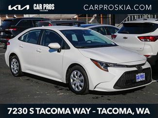 Used 2022 Toyota Corolla LE image 1