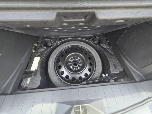 Used 2017 GMC Terrain SLE FWD image 26