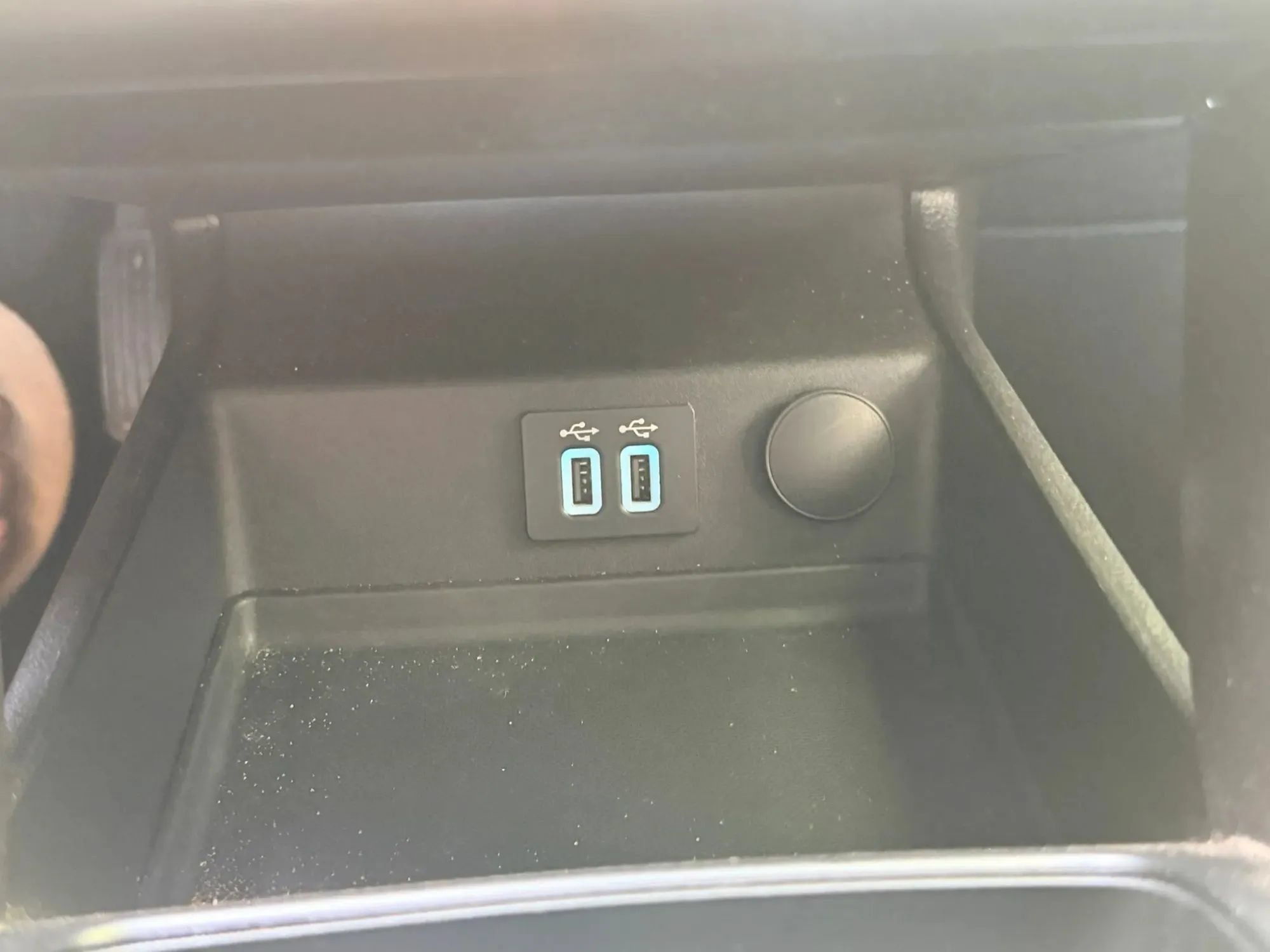 Used 2020 Ford Fusion SE FWD image 20