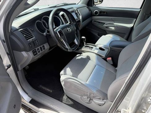 Used 2013 Toyota Tacoma 4x4 Double Cab w/ TRD Sport Pkg image 9