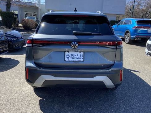 Used 2025 Volkswagen Tiguan S image 6