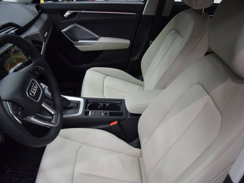 New 2025 Audi Q3 2.0T Premium Plus image 4