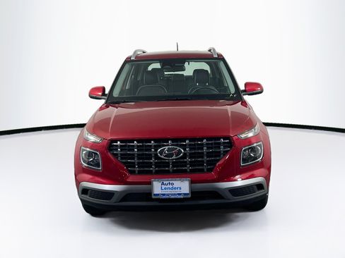 Used 2023 Hyundai Venue Limited FWD image 2