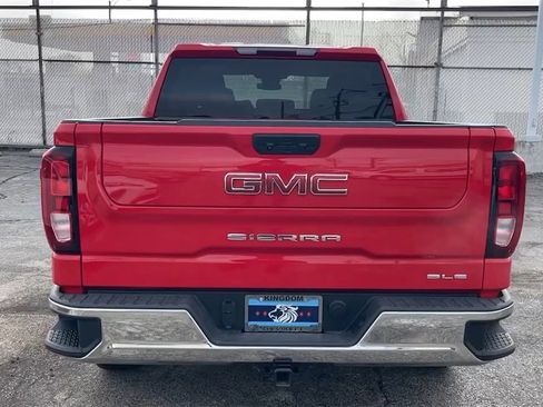 Used 2024 GMC Sierra 1500 SLE image 25