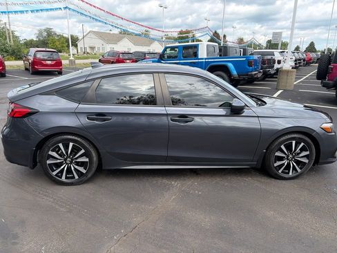 Used 2024 Honda Civic EX-L image 8