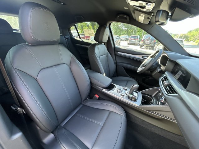 New 2026 Alfa Romeo Stelvio Sprint w/ Convenience Package AWD/4WD image 14