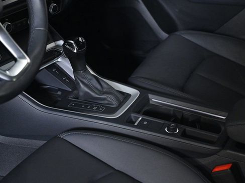 Used 2025 Audi Q3 2.0T Premium w/ Convenience Package image 20