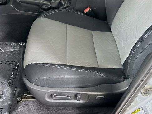 Certified 2021 Toyota Tacoma TRD Off-Road AWD/4WD image 20