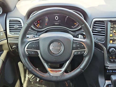 Used 2017 Jeep Grand Cherokee Trailhawk w/ Trailhawk Luxury Group AWD/4WD image 14