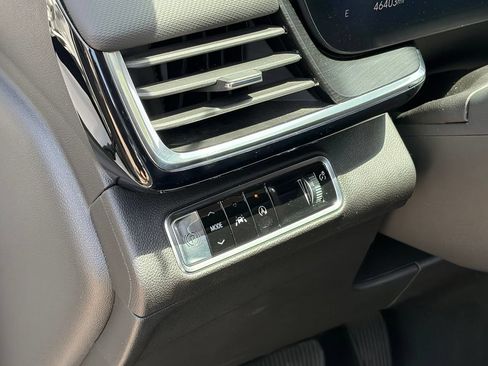 Used 2024 Buick Envision Preferred AWD/4WD image 7