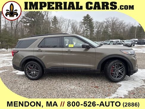 New 2026 Ford Explorer ST w/ Sun And Sound Package image 13