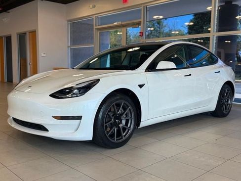 Used 2021 Tesla Model 3 Standard Range Plus RWD image 4