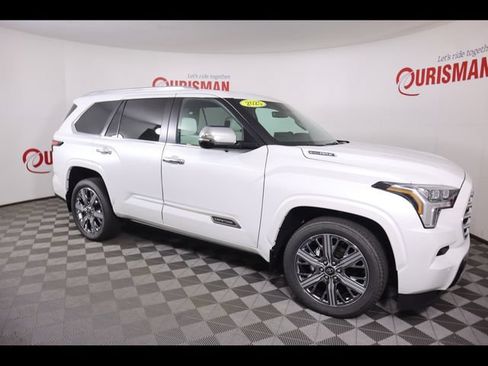 Used 2025 Toyota Sequoia Capstone AWD/4WD image 26