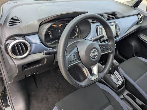 Used 2025 Nissan Versa SV FWD image 10
