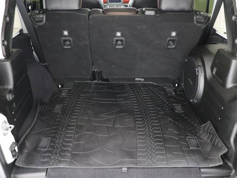 Used 2023 Jeep Wrangler Unlimited Rubicon image 29