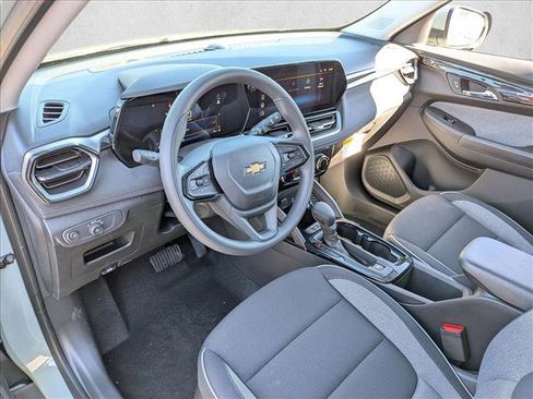 New 2026 Chevrolet TrailBlazer LT w/ Driver Confidence Package image 3
