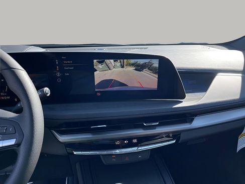 Certified 2025 Cadillac XT4 Sport w/ Technology Package image 20