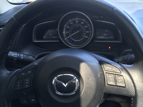Used 2016 MAZDA MAZDA3 i Grand Touring FWD image 12
