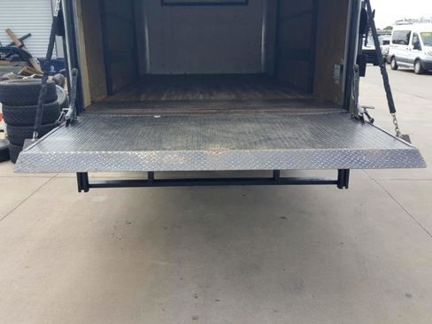 Used 2018 Chevrolet Express 3500 RWD image 11