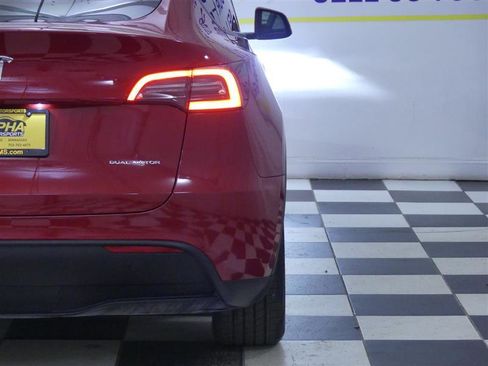 Used 2023 Tesla Model Y Long Range image 30