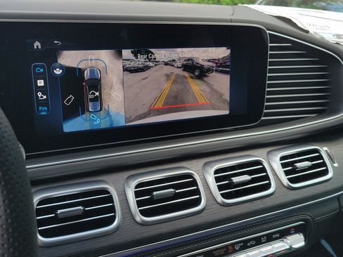 New 2026 Mercedes-Benz GLS 580 4MATIC image 28
