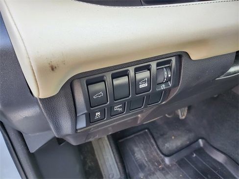 Used 2019 Subaru Ascent Limited image 23