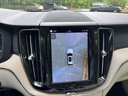 Used 2022 Volvo XC60 B5 Inscription w/ Advanced Package FWD image 20