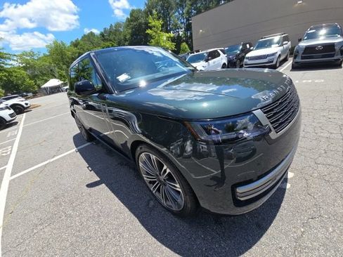 Used 2025 Land Rover Range Rover SE AWD/4WD image 8