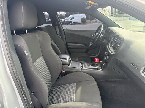 Used 2022 Dodge Charger R/T w/ Blacktop Package image 29