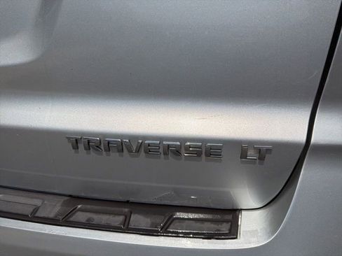 Used 2014 Chevrolet Traverse LT w/ LPO, 'HIT The Road' Package AWD/4WD image 8