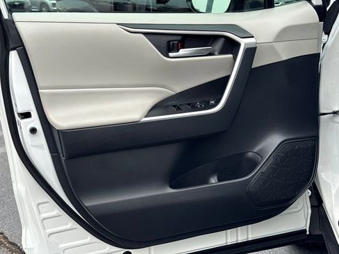 Certified 2024 Toyota RAV4 XLE image 25