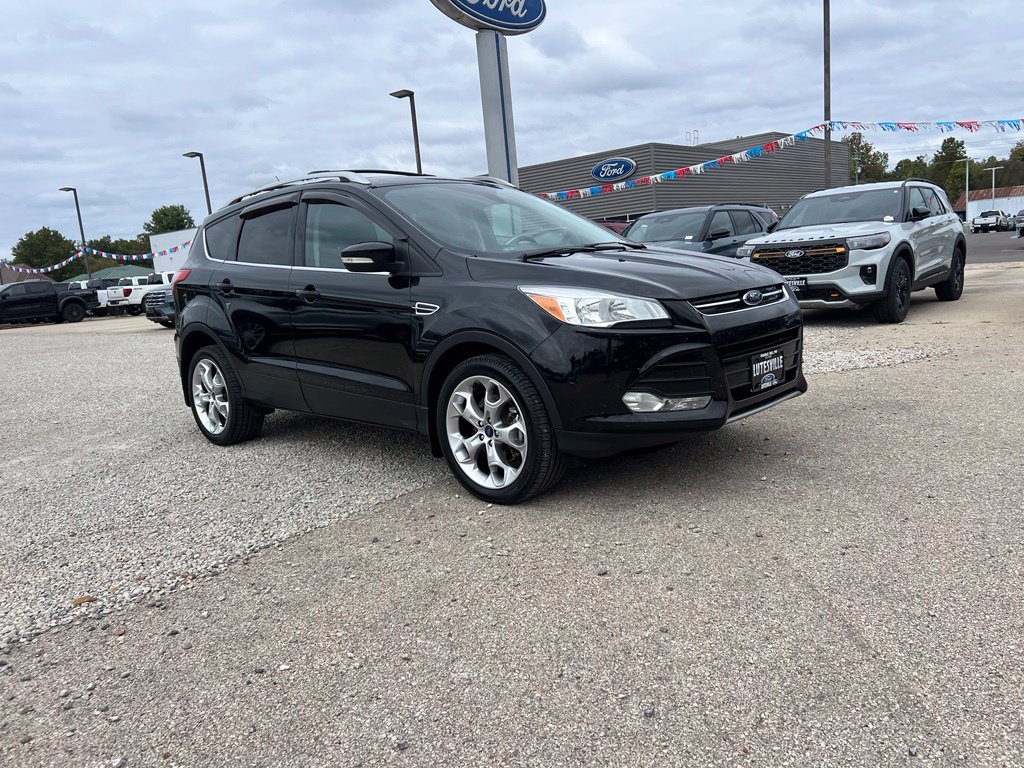 Used 2016 Ford Escape Titanium AWD/4WD image 2