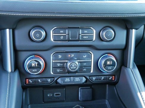 Used 2023 Chevrolet Tahoe Premier image 28