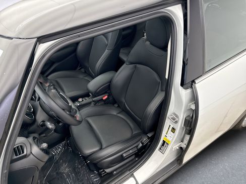 Used 2021 MINI Cooper S FWD image 11