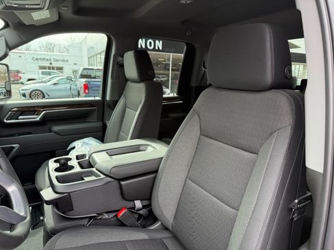 New 2026 GMC Sierra 2500 SLE w/ SLE Value Package; AWD/4WD image 14