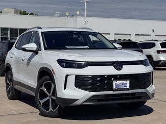 New 2026 Volkswagen Tiguan SE FWD video 2