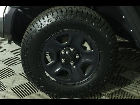 Used 2022 Jeep Wrangler Sport AWD/4WD image 17