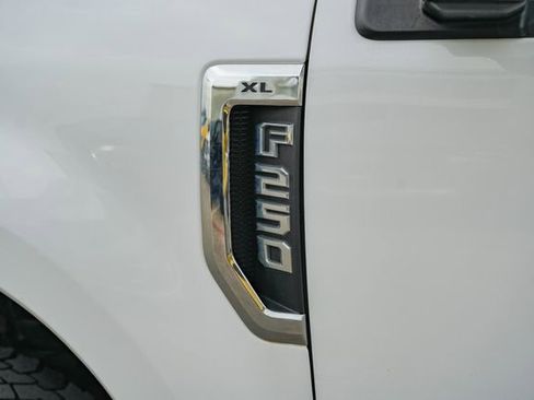 Used 2019 Ford F250 XL w/ Power Equipment Group image 18