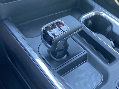 Used 2025 GMC Sierra 1500 SLT w/ SLT Premium Package image 12