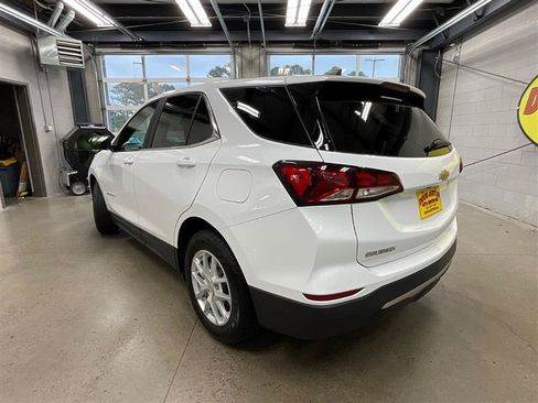 Used 2022 Chevrolet Equinox LT FWD image 3