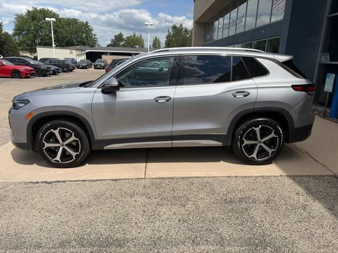 Certified 2025 Volkswagen Tiguan SE AWD/4WD image 5