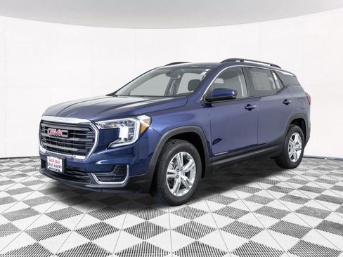 Used 2022 GMC Terrain SLE w/ Driver Convenience Package AWD/4WD image 13
