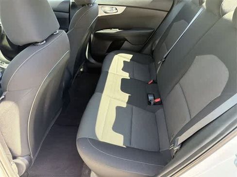 Used 2024 Kia Forte LXS w/ LXS Technology Package image 16