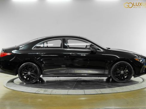 Used 2025 Mercedes-Benz CLA 250 4MATIC w/ Driver Assistance Package image 9