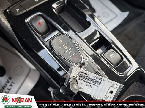 Used 2022 Chevrolet Bolt EUV LT w/ Comfort Package image 28