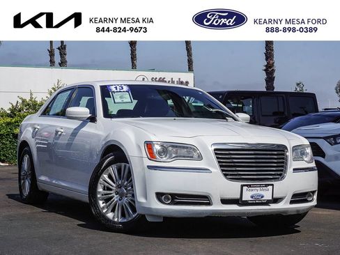 Used 2013 Chrysler 300 AWD w/ Driver Convenience Group image 1